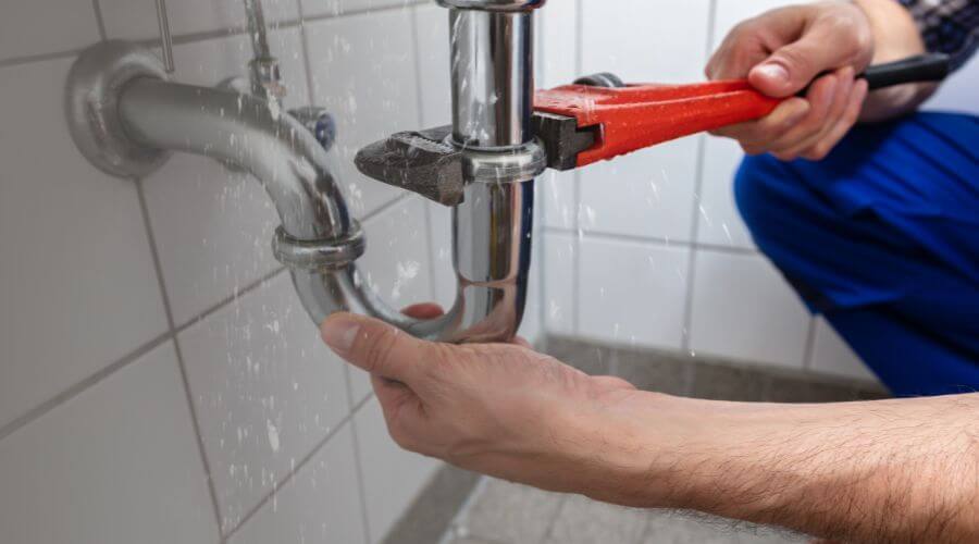 Expert burst pipe repair services in Monroe, SD